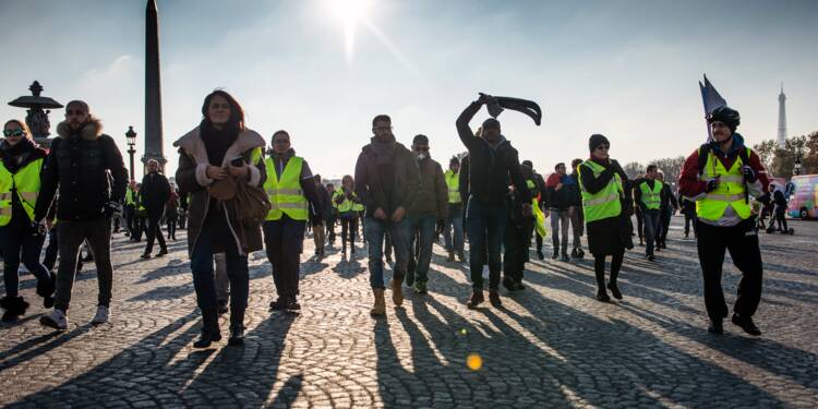 Gilets Jaunes Un Décès Et 200 Blessés Sur Les Barrages