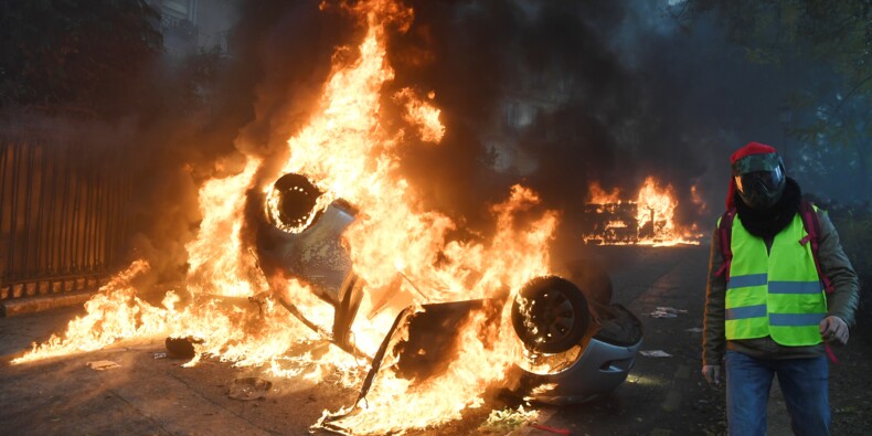 Manifestation Des Gilets Jaunes Scenes De Chaos En Plein Paris Capital Fr