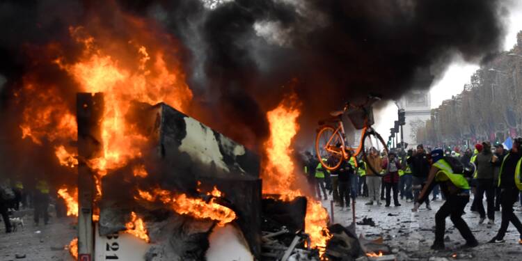 Les Gilets Jaunes De Retour Au Coeur De Paris Capitalfr