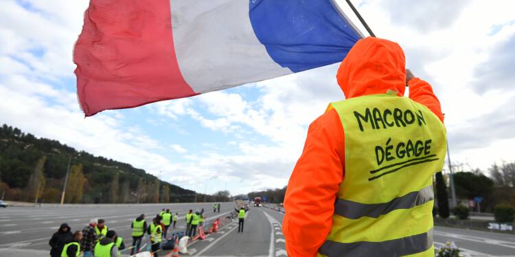 Des Gilets Jaunes Moins Nombreux Mais Toujours Des