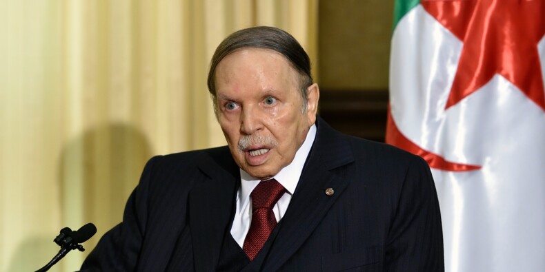 Algerie Le President Bouteflika Signe Le Dernier Budget De Son 4e Mandat Capital Fr