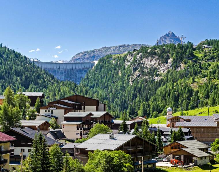 La Montagne Aux Secrets Lieu De Tournage Section de recherches, Un village français… visitez les lieux de