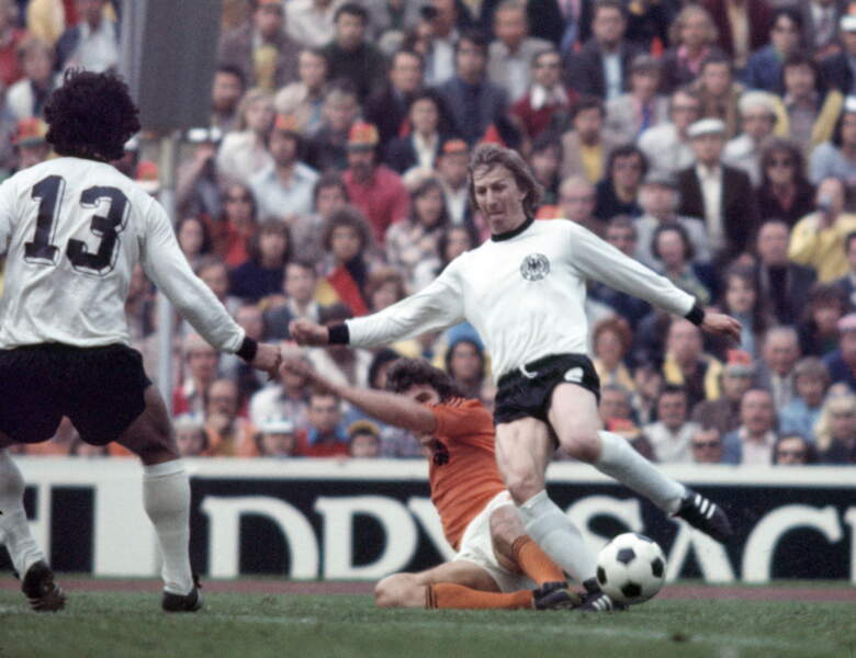 Coupe du monde l'Histoire le prouve, une victoire dope les actions