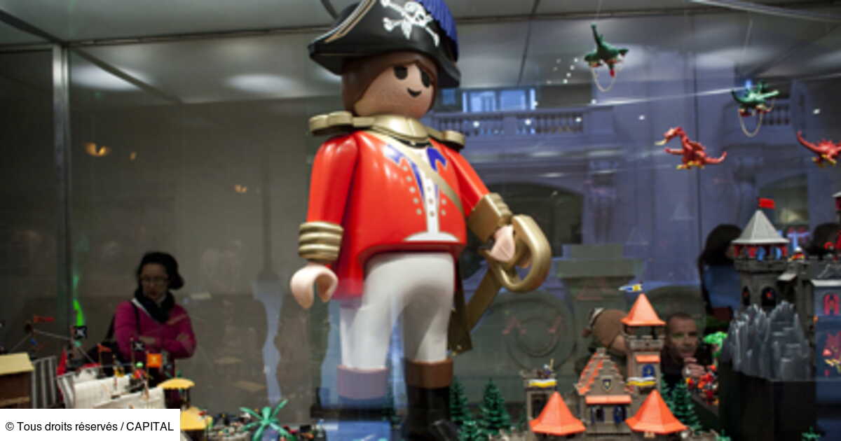 L�??arm?�e Playmobil met dans le mille
