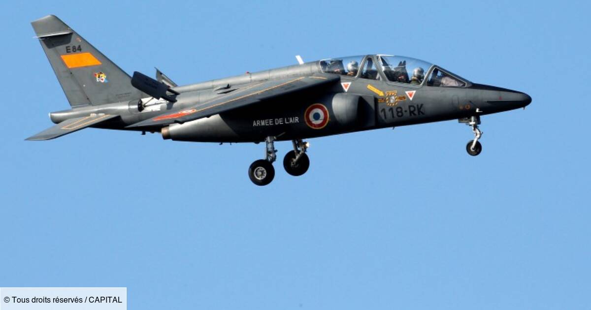 Un Avion De L Armee De L Air S Ecrase Pres De Tours Un Mort Capital Fr
