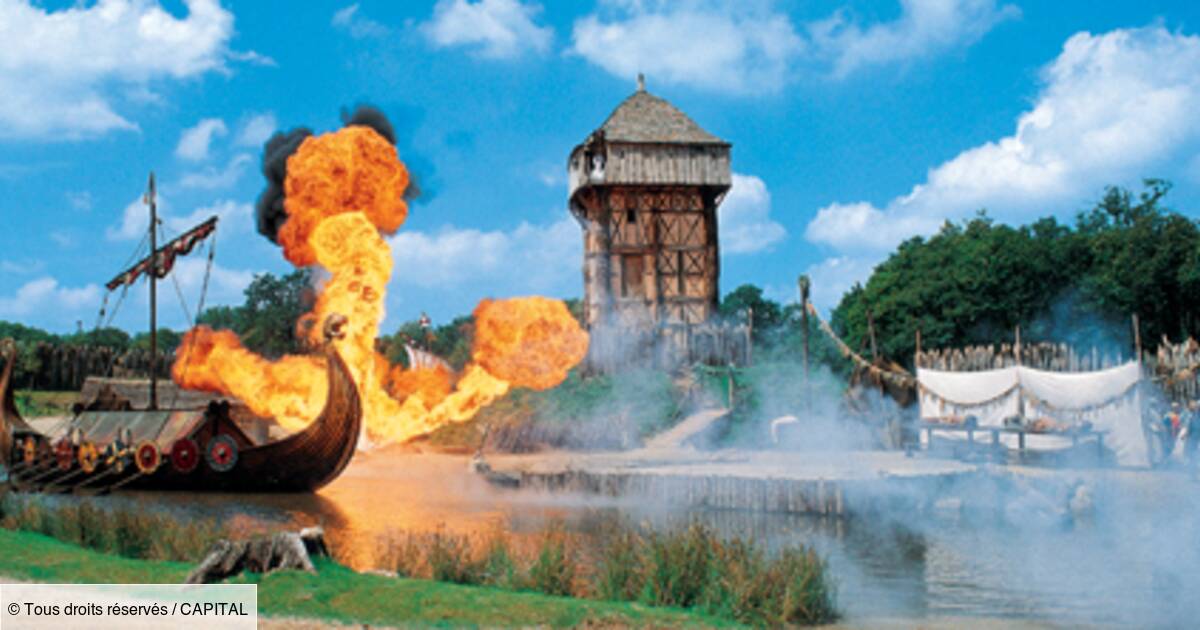 Puy Du Fou Image Libre De Droit Le Puy-du-Fou, plus rentable que Mickey - Capital.fr