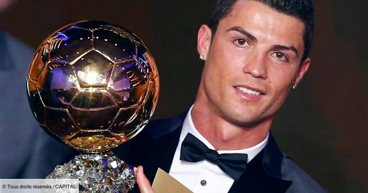 Football Le Portugais Cristiano Ronaldo Elu Ballon D Or Capital Fr [ 630 x 1200 Pixel ]