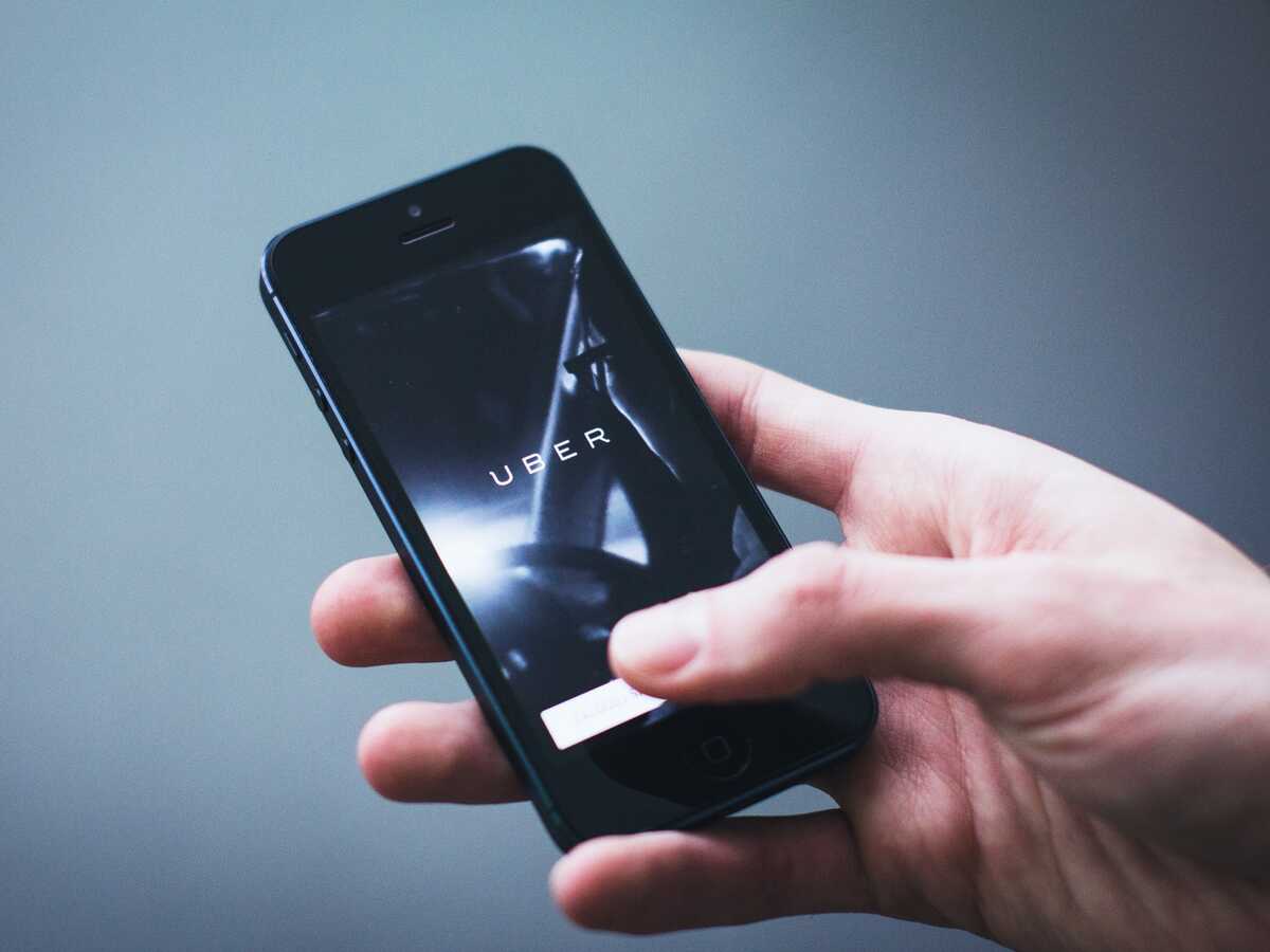 La Ligue des droits de l'homme attaque Uber en justice devant la Cnil