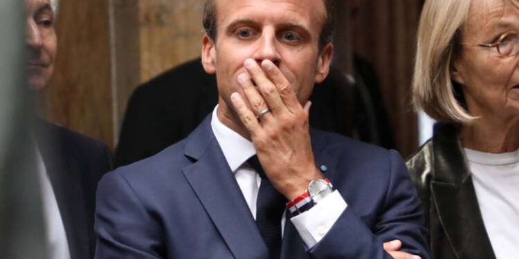 Sweatshirts Montres Carnets L Elysee Lance Ses Produits Derives Capital Fr