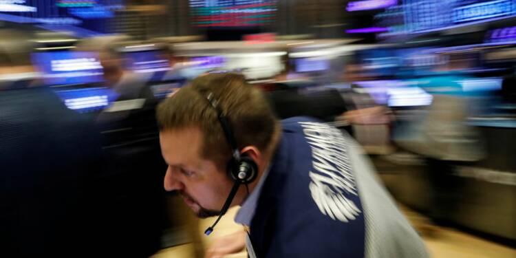 wall-street-en-legere-hausse-en-attendan