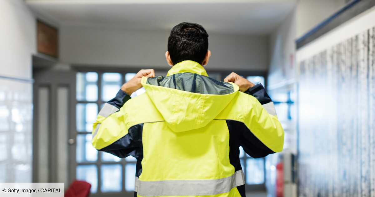 Vetement gilet jaune sale