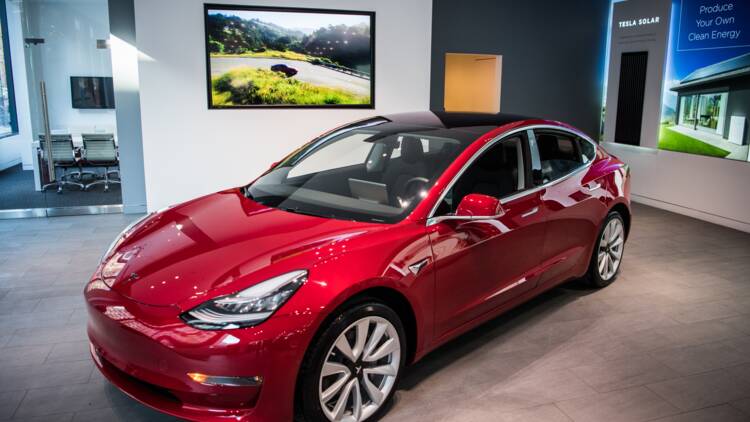 Tesla : une Model 3 offerte au meilleur hacker