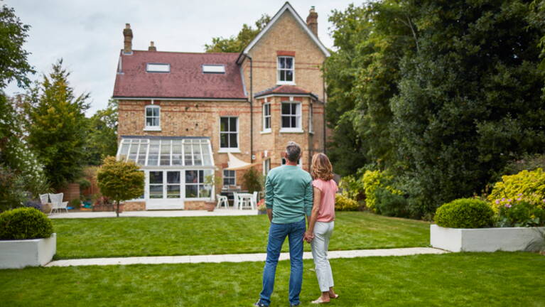 Perigord Des Proprietaires Organisent Une Loterie Pour Vendre