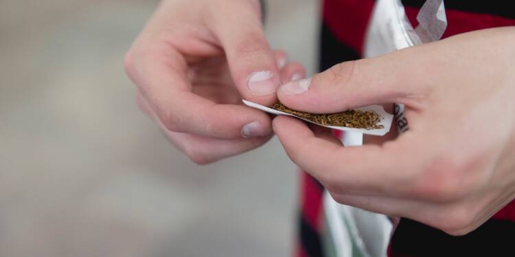 Vers Une Hausse Des Taxes Sur Le Tabac à Rouler Et Les - 