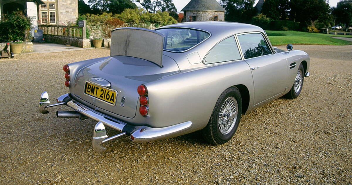 Une Aston Martin DB5 de James