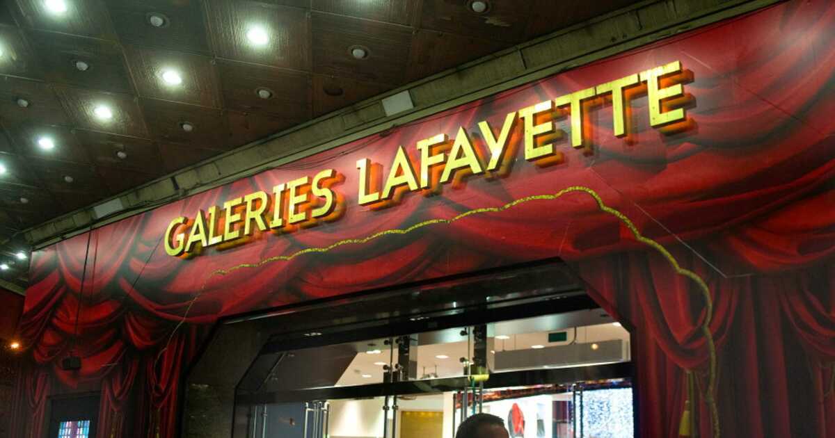 La boutique de l lys e s offre un corner aux Galeries Lafayette