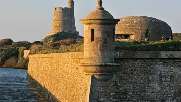 Saint-Vaast-la-Hougue - Tours Vauban