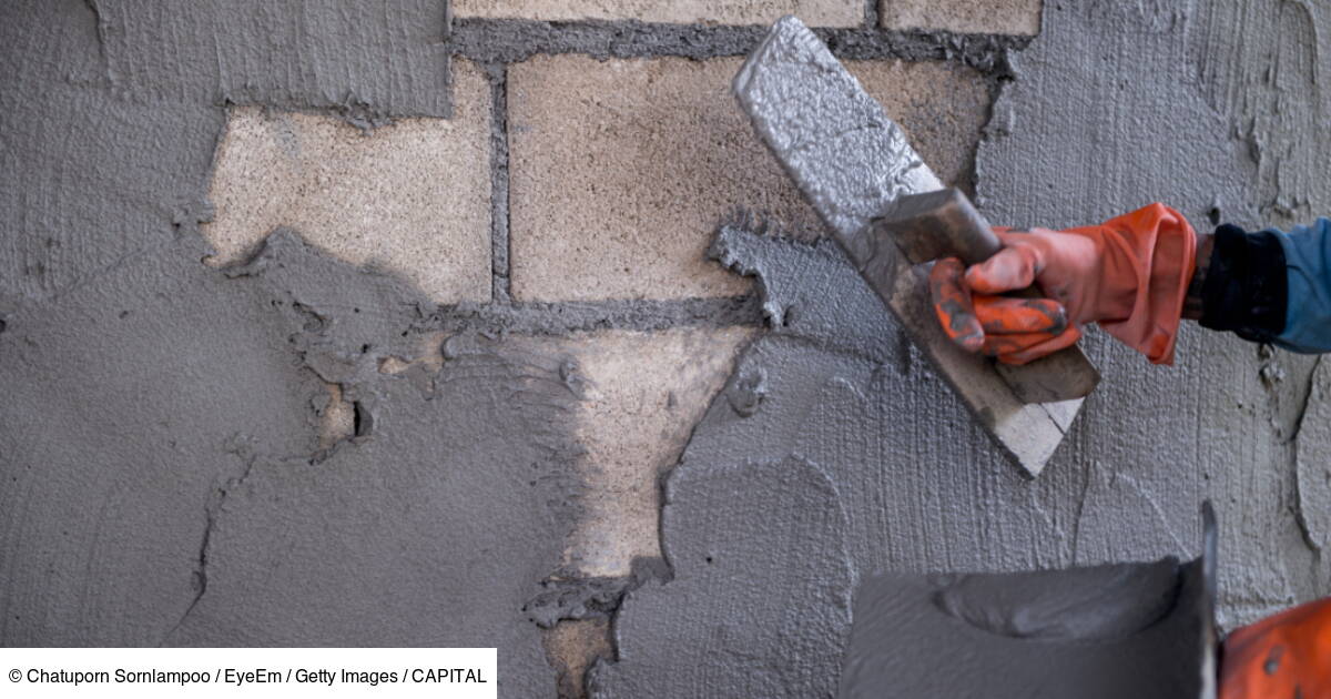 un proprietaire condamne a demolir un mur qui risquait de s effondrer chez son voisin capital fr