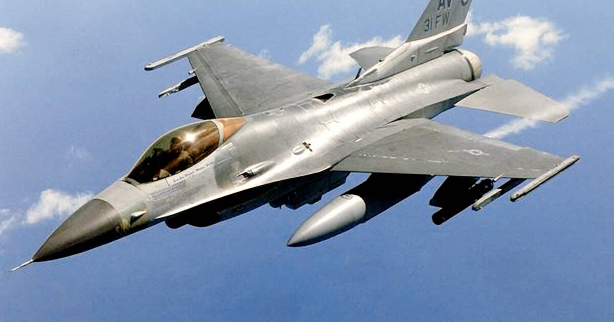 L'US Air Force transforme ses chasseurs F-16 en avions autonomes - Capital.fr