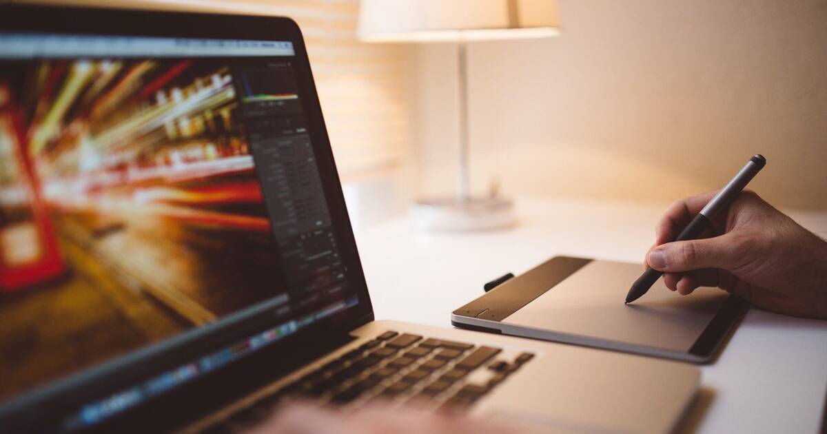 Editeur, styliste, <b>graphiste</b>... ces télétravailleurs témoignent