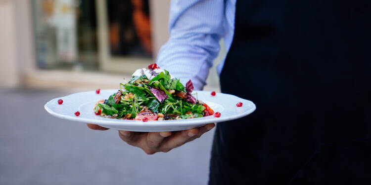 Plusieurs ministres surpris dans des restaurants clandestins parisiens ?