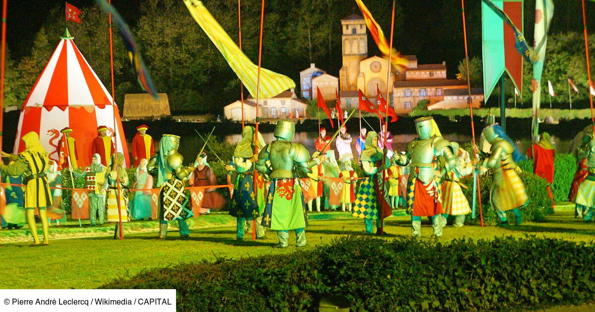 Les Spectaculaires Nouveautes Du Puy Du Fou Qui Rouvre Ses Portes Capital Fr
