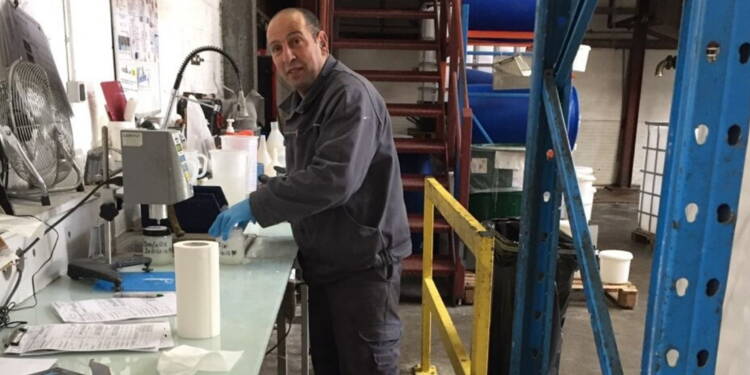 Ces Salaries Ont Continue D Aller Travailler Pendant Le Confinement Ils Temoignent Capital Fr