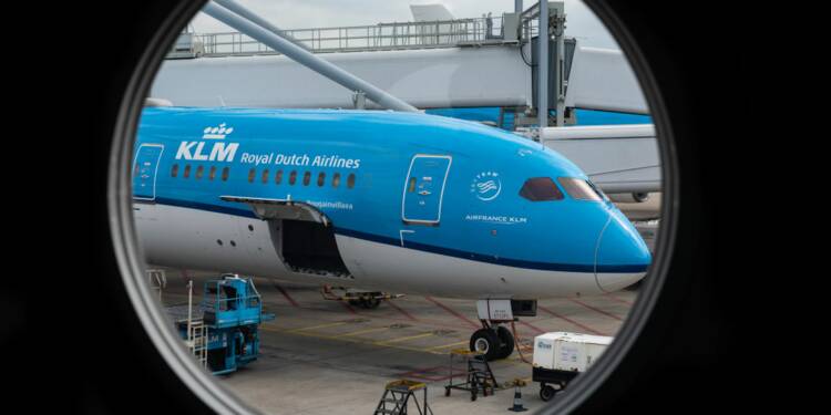 Deux Hommes Declenchent Une Bagarre Dans L Avion Parce Qu Ils