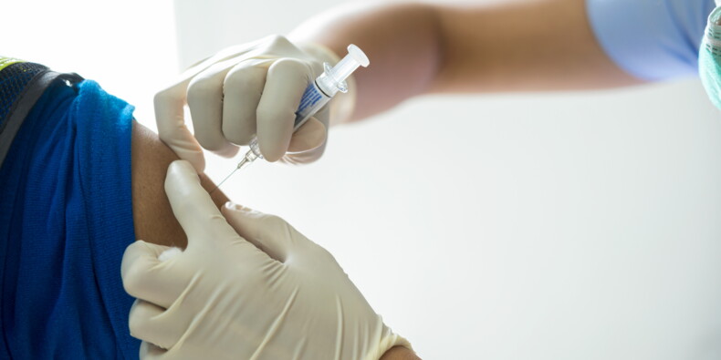 Clashs, insultes... le personnel soignant cible des patients dans les vaccinodromes