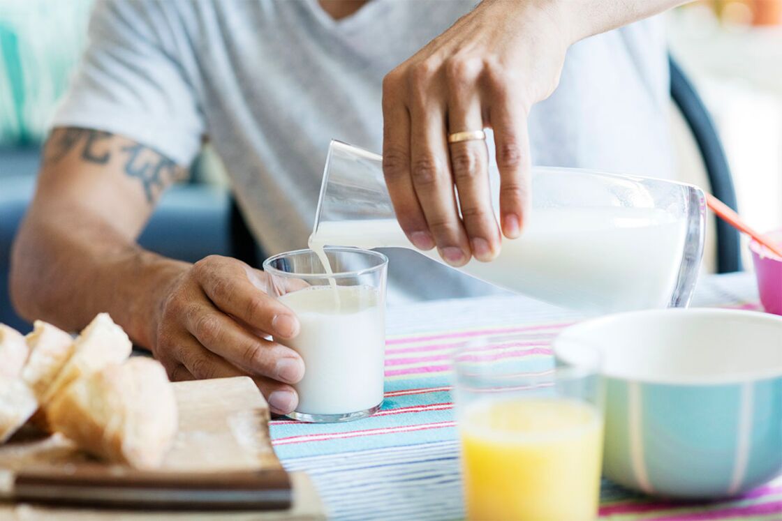 Mann trinkt drei Liter Milch pro Tag: Die Folgen sind alarmierend