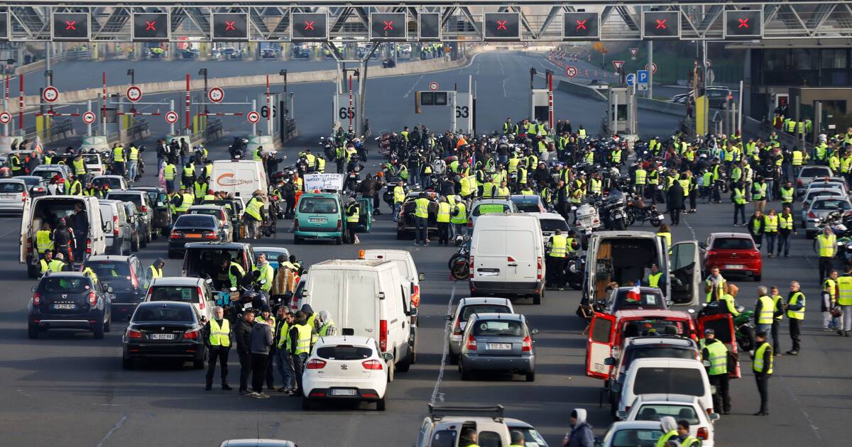 Gilets Jaunes Près De 283000 Manifestants Un Mort Et 200