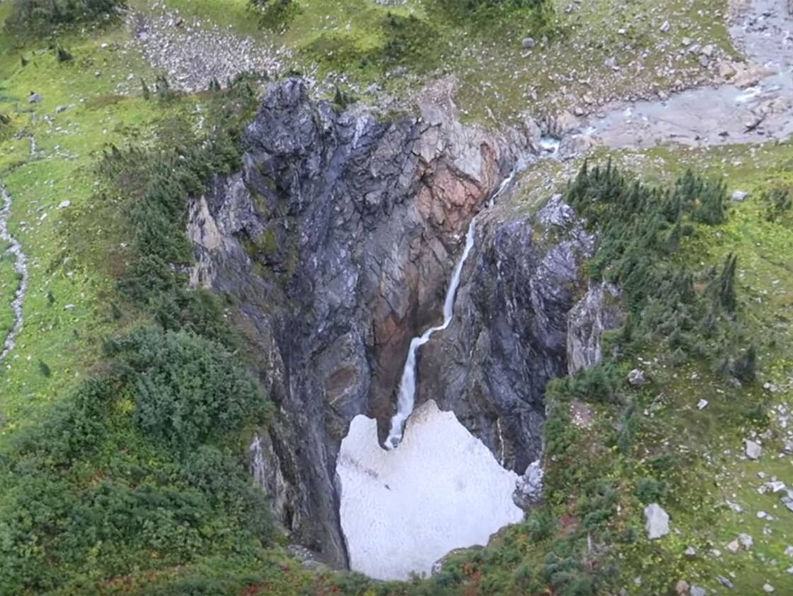 A Massive Cave Untouched By Humans Has Been Discovered In Canada   Thumbnail 