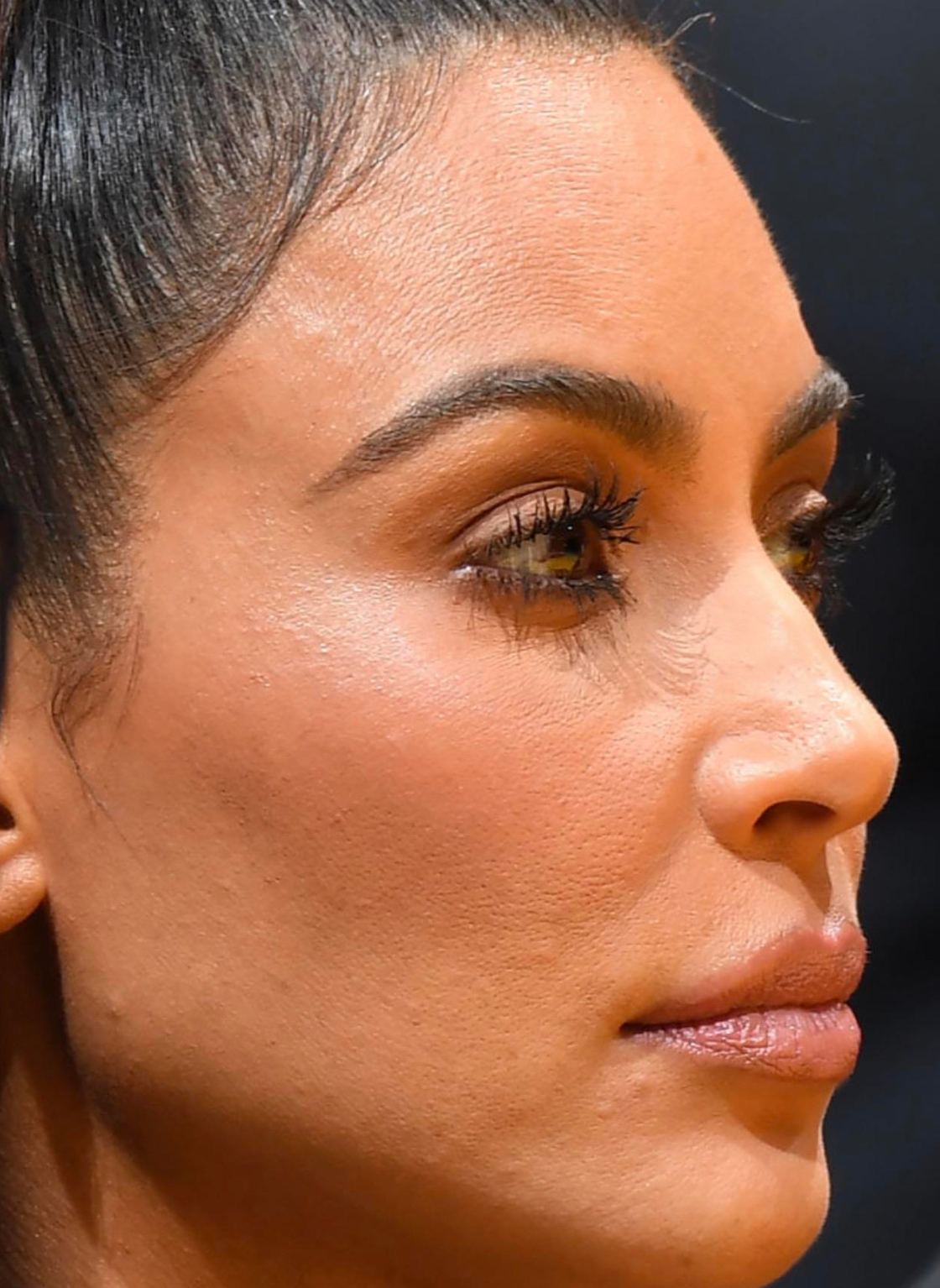 People Are Slamming Beauty Standards As Close Up Photo Of Kim