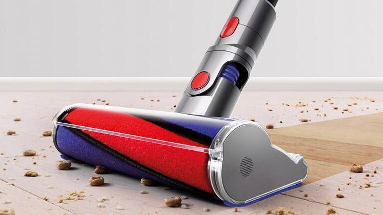 soldes dyson l aspirateur balai v7 motorhead origin a moins de 230 euros capital fr