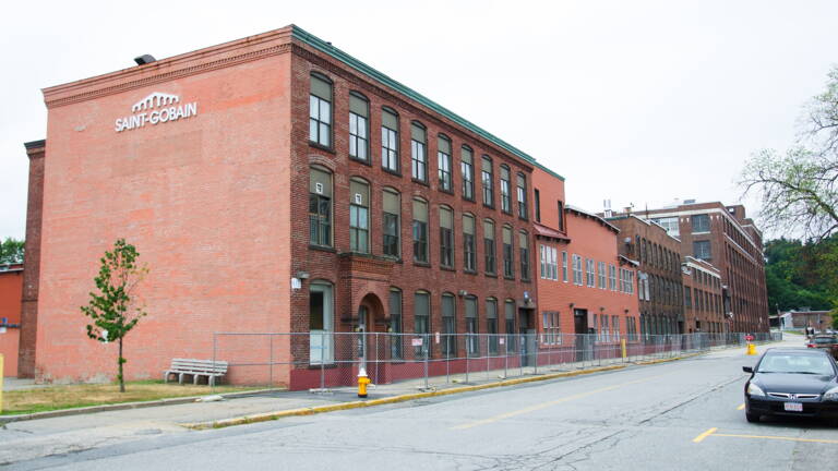 saint gobain reste tres decote vis a vis de ses concurrents en bourse le conseil bourse du jour capital fr