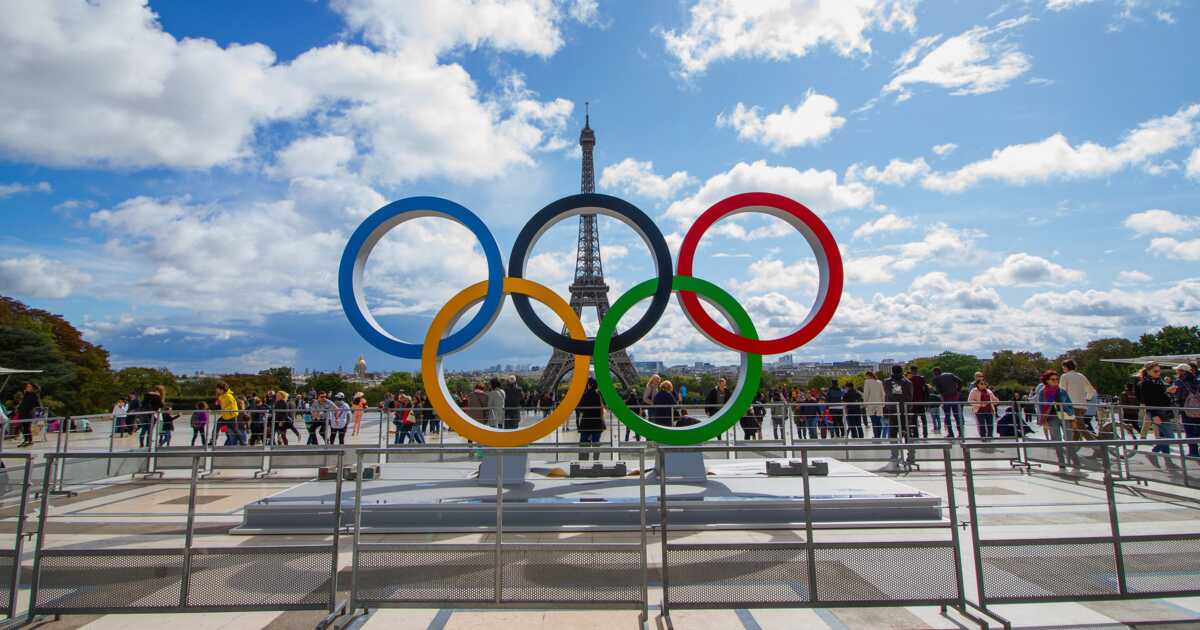Paris 2024 veut faire effectuer une tournée au drapeau olympique