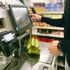 Auchan : avec plus de 500 euros de course, il tente de payer seulement 12 euros en caisse automatique