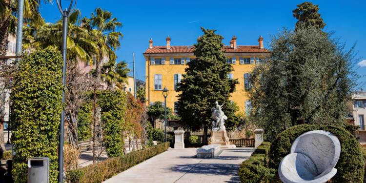 Prix de l'immobilier à Grasse en avril 2024 : les indices à l'achat et à la location