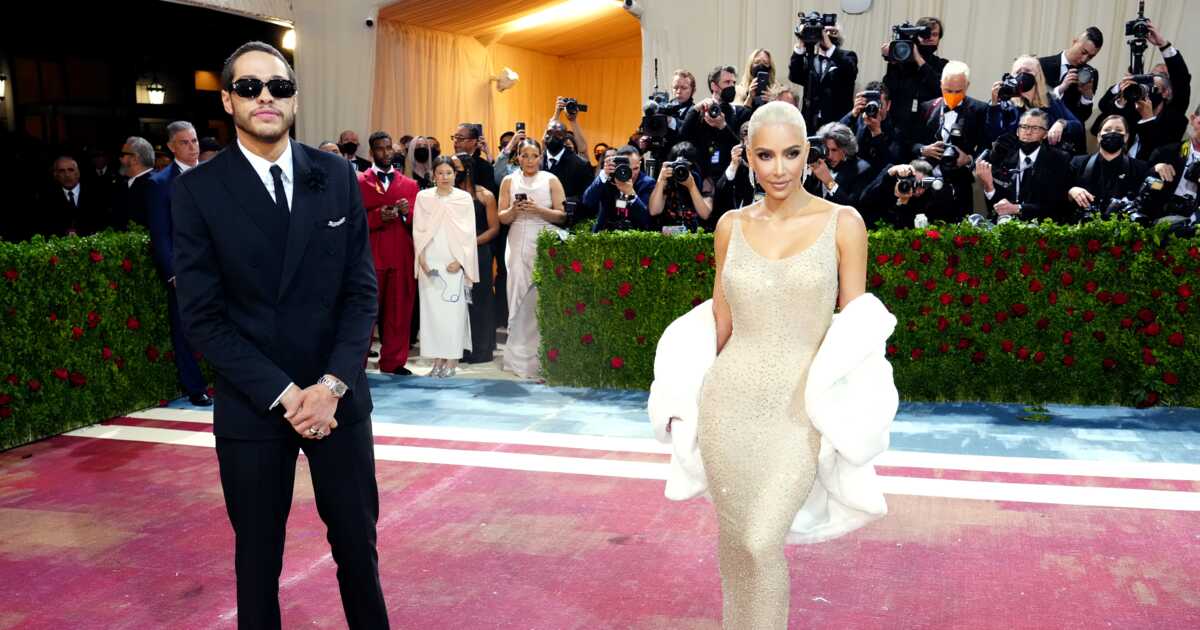 Kim Kardashian r pond la pol mique sur la robe de Marilyn Monroe