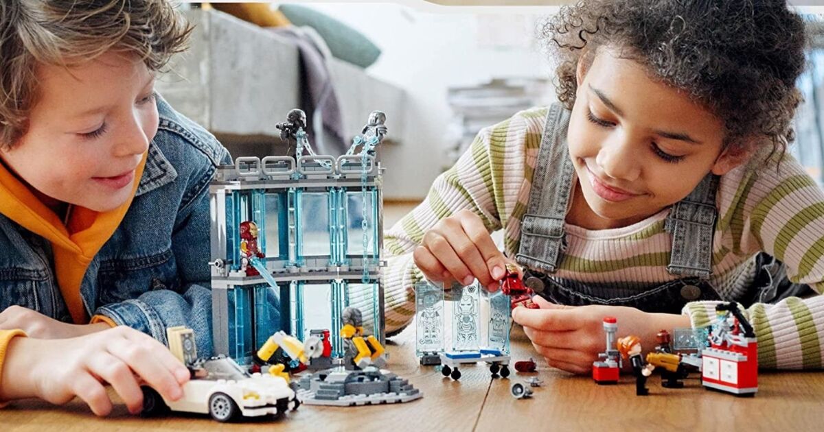 met en vente flash ces coffrets Playmobil et LEGO avec des centaines  d'avis 