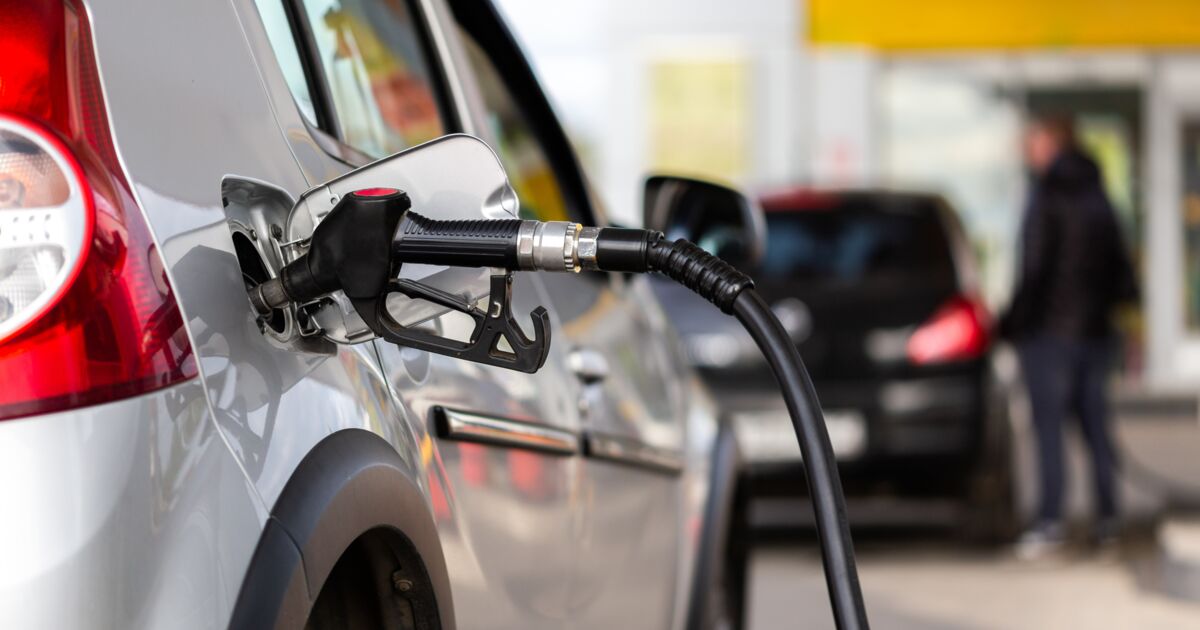 Carburant : pourquoi les prix à la pompe ne devraient pas baisser avant la  fin de l'année