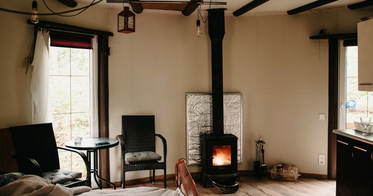 Ce ventilateur pour poêle à bois à moins de 38 euros chez  vous  permettra d'optimiser le chauffage de votre intérieur 