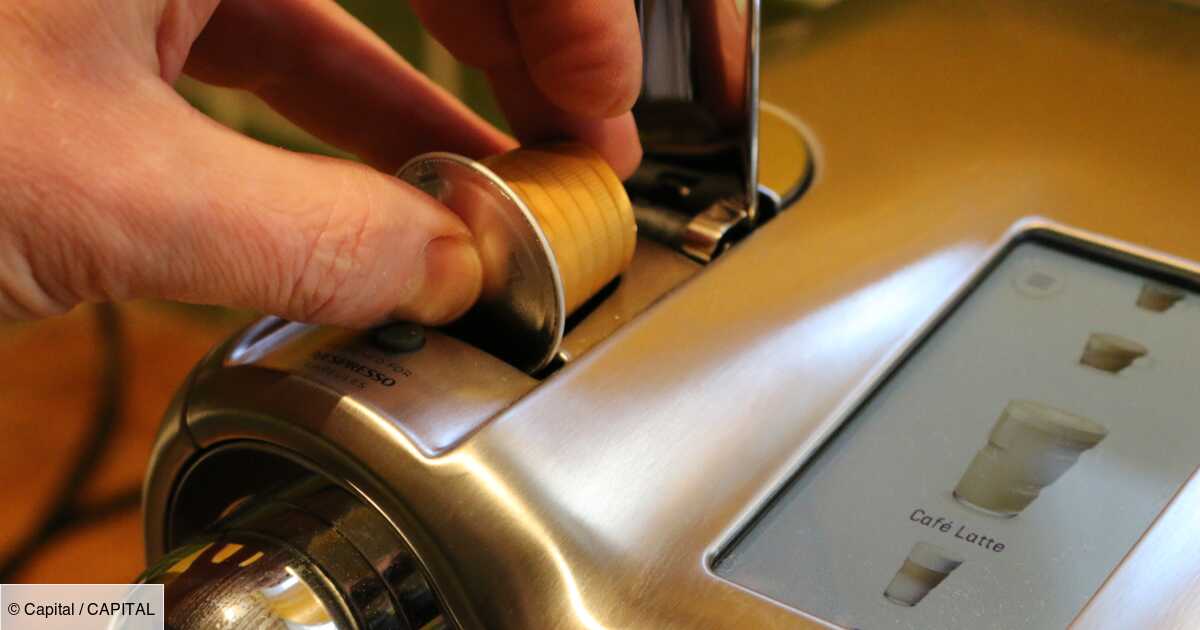 Dolce Gusto NEO Coffee Machine by Krups, Machine à café + 3 boites de  dosettes compostables (Espresso, Lungo, Cappuccino), Cafetière  multi-boissons connectée YY5242FD : : Cuisine et Maison