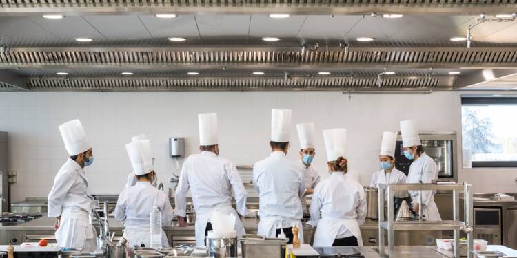 Dans la jungle des écoles de cuisine : combien ça coûte une formation chez Ducasse ou Ferrandi ?