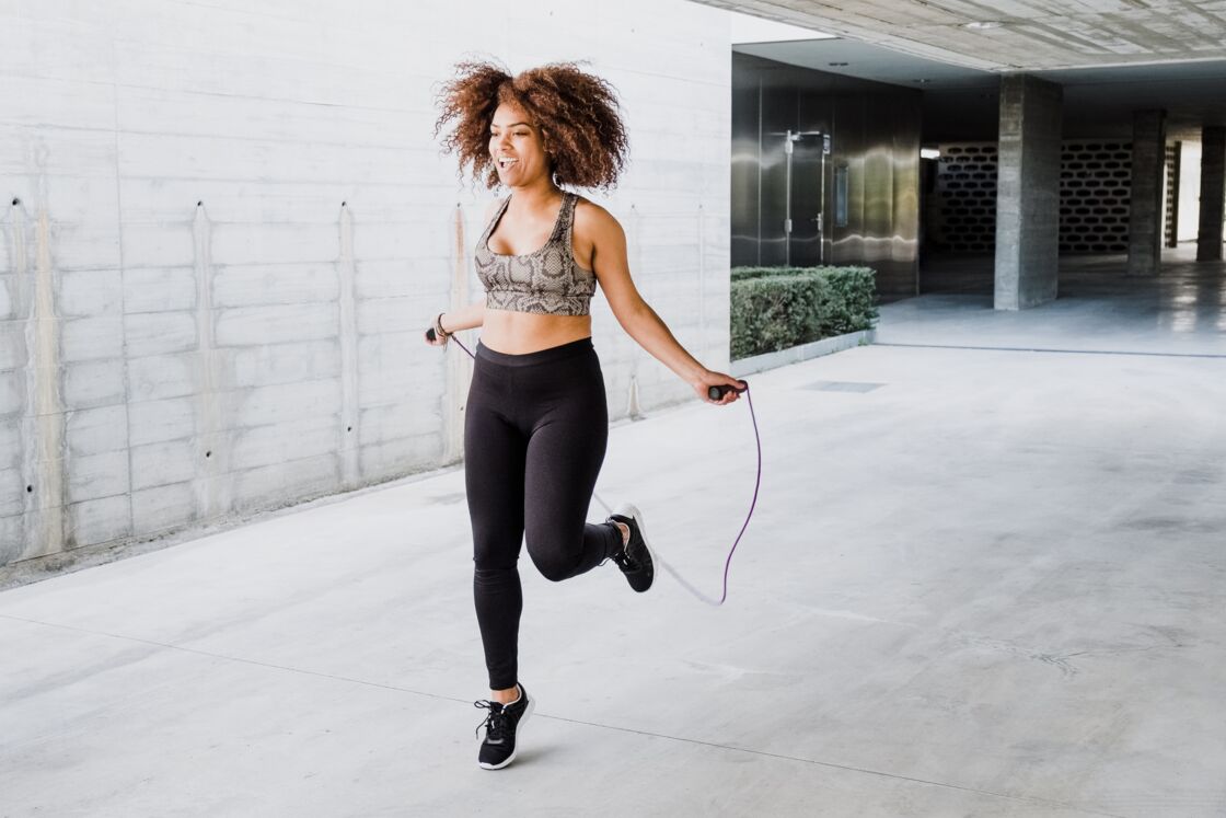 Four benefits of jumping rope for cardio training