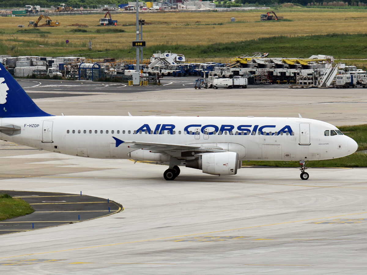 L’avion subit un choc sur le fuselage : nuit cauchemardesque pour les passagers d’un vol Air Corsica