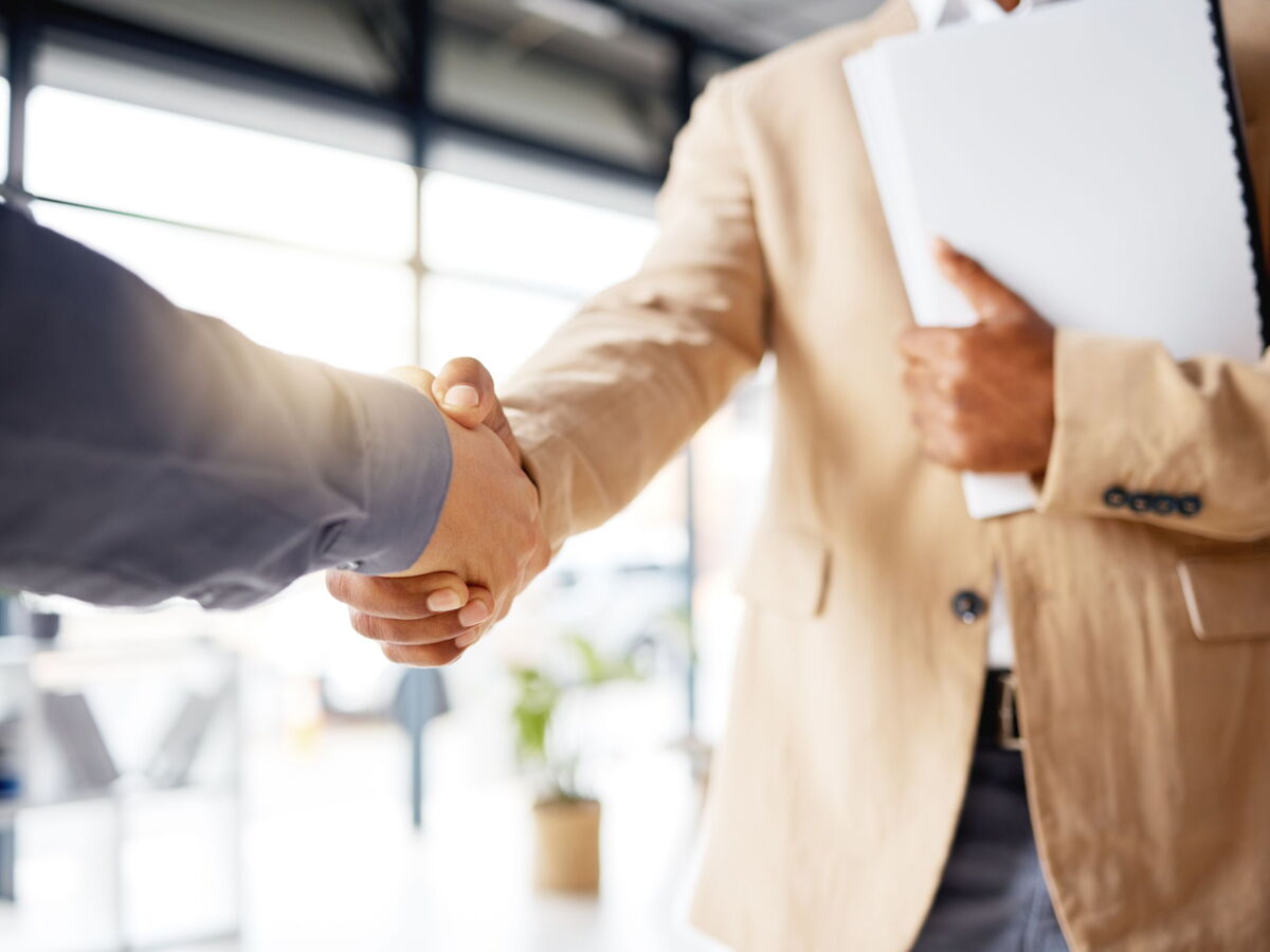 Le Medef relance un «CPE jeune» et déclenche une levée de boucliers