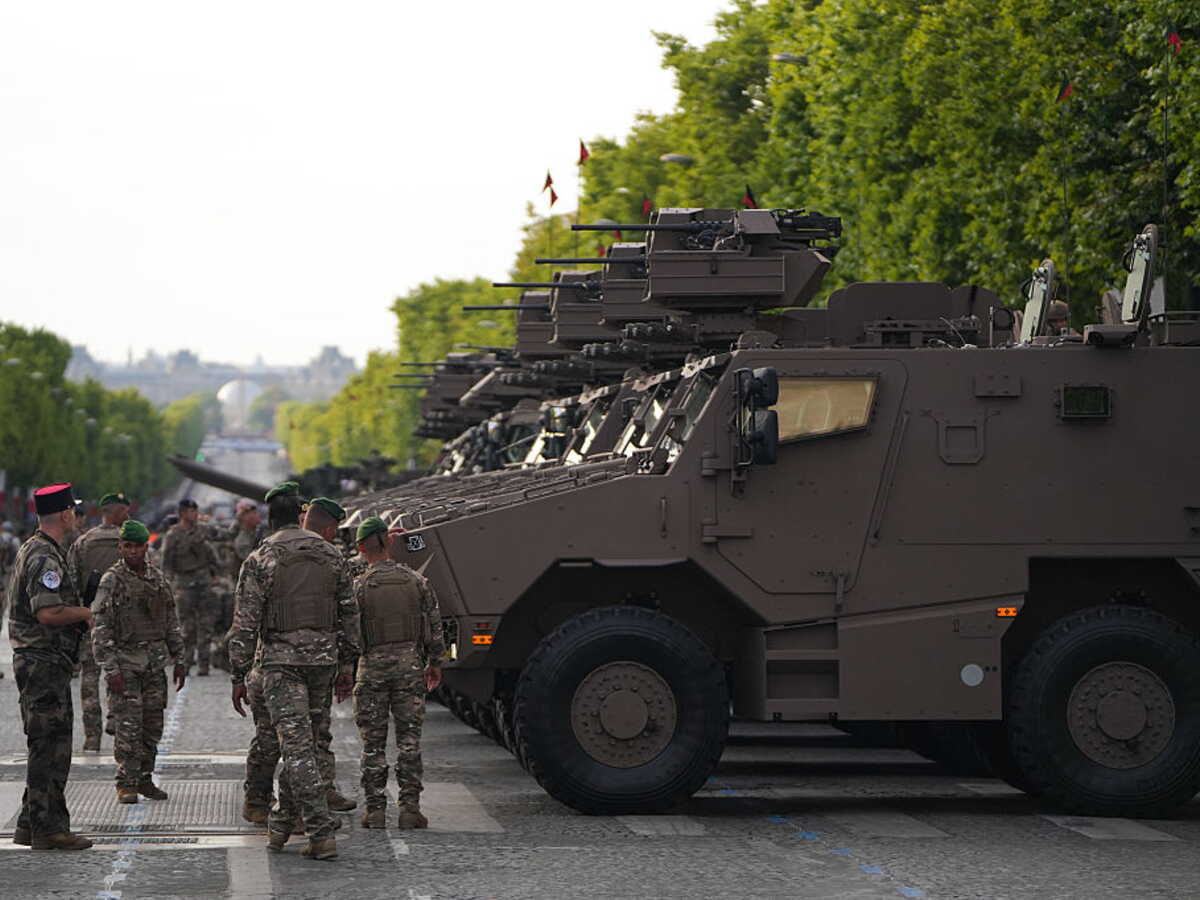 Armées françaises : 42 milliards d’euros de commandes et des procédures accélérées en 2026