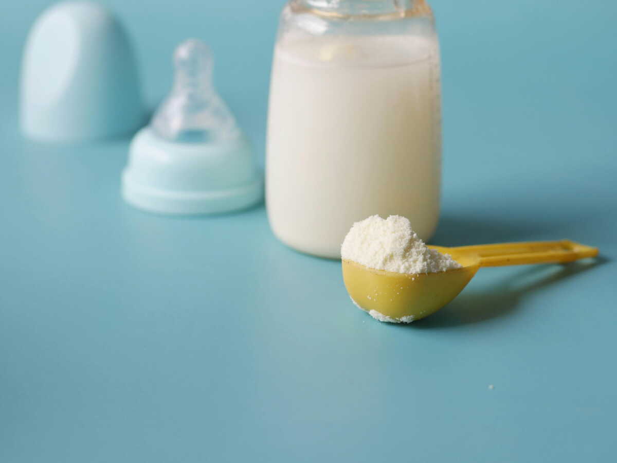 Laits infantiles contaminés : le parquet de Paris ouvre cinq enquêtes visant Nestlé, Danone et Lactalis