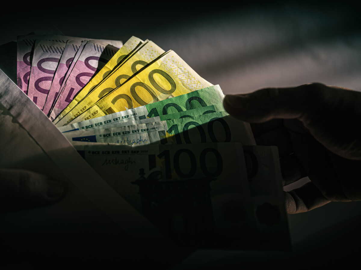 Travail dissimulé : comment le gouvernement compte durcir la lutte contre la fraude sociale